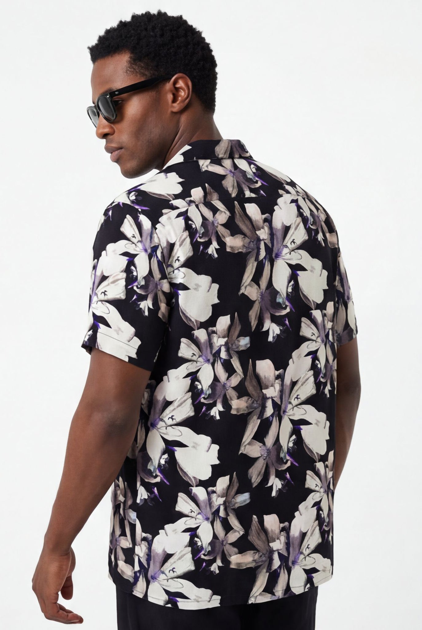 Hawaiian Aloha Shirt Men's Tropical Classic White Black Flowers Short Sleeve